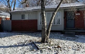 3 beds, 1 bath, $1,275