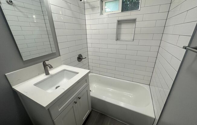 Studio, 1 bath, 400 sqft, $1,450