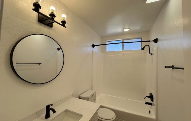 1 bed, 1 bath, 700 sqft, $1,698, Unit 112