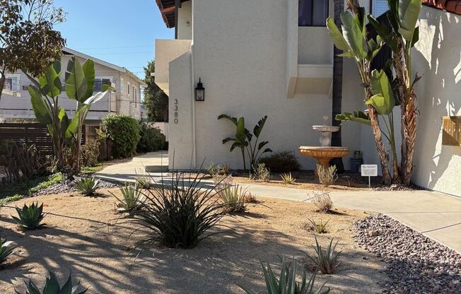 2br/1.5ba Townhouse in North Park with Washer and Dryer, A/C, and Parking!