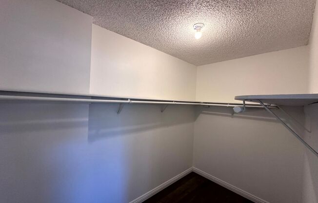 2 beds, 2 baths, $3,000, Unit 2508