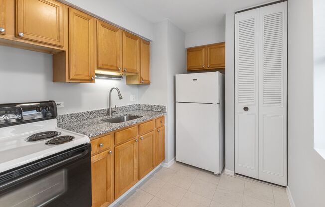 Studio, 1 bath, 360 sqft, $1,495, Unit 408
