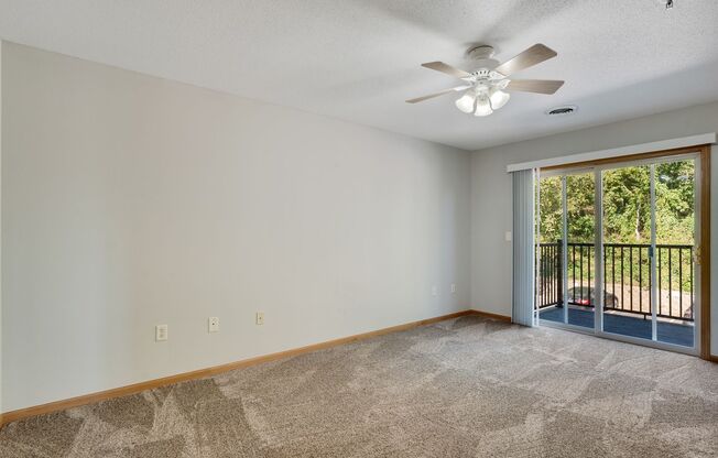 2 beds, 2.5 baths, 1,375 sqft, $1,575, Unit Unit 215