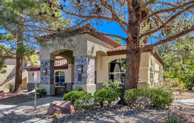 3 beds, 2 baths, $1,750