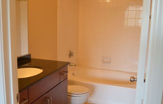 2 beds, 2.5 baths, $2,200, Unit # 2133