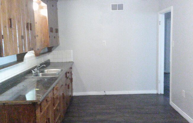 3 beds, 1 bath, $1,500