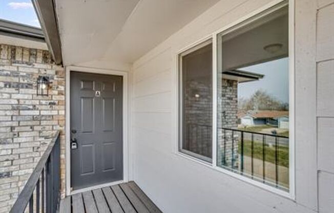 1527 El Monte
