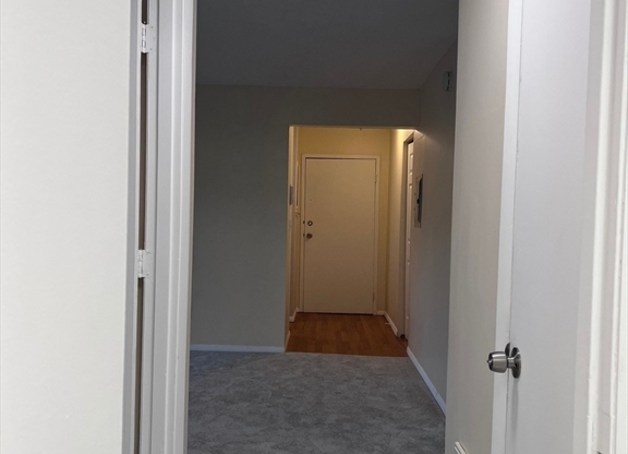 1 bed, 1 bath, 675 sqft, $1,700, Unit D