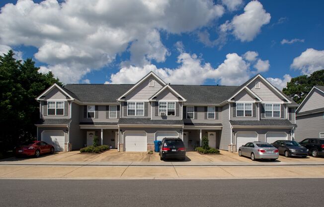 The Commons at Town Center Apartments