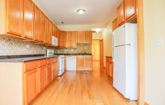 2136 W. Chicago Avenue, Unit 3R