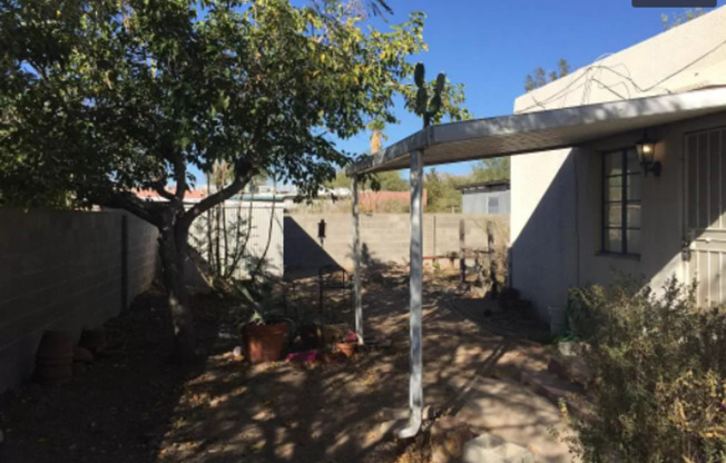 2 Bed / 1 Bath Home