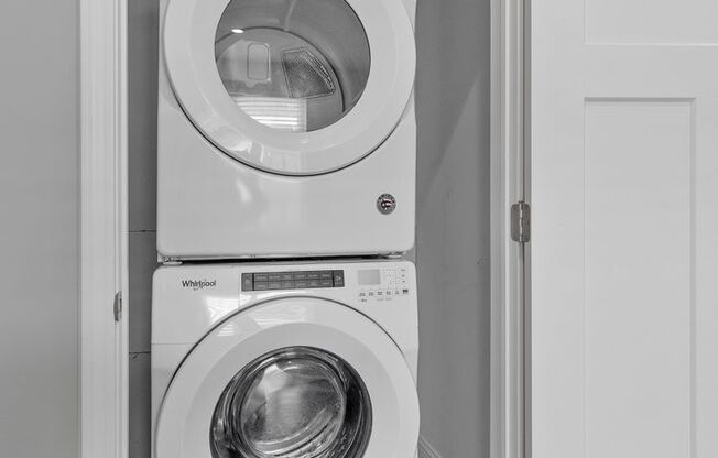 Studio, 1 bath, 621 sqft, $1,500, Unit 203