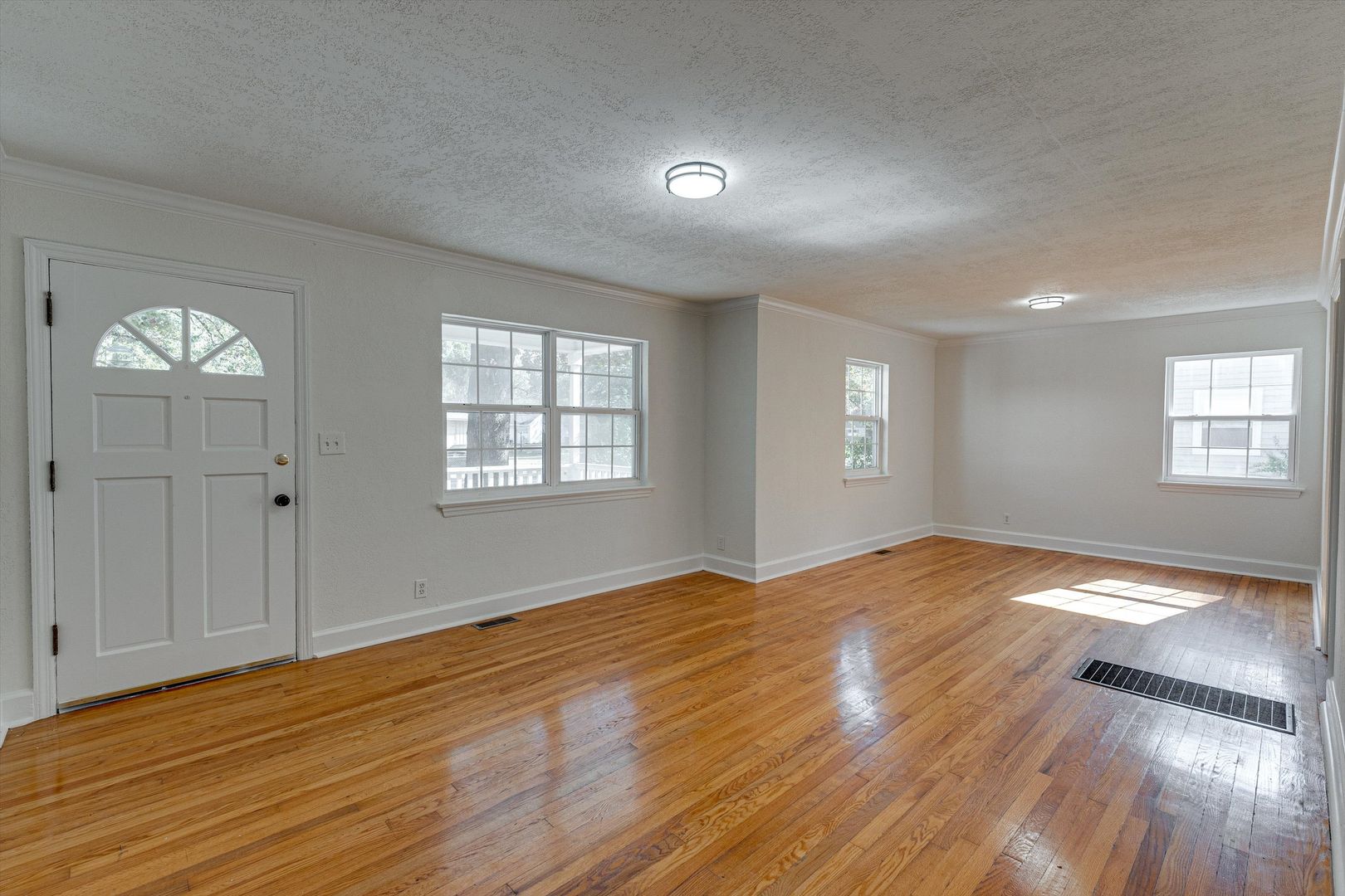 Three Bedroom One Bathroom For Rent