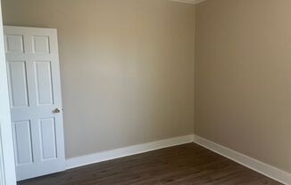 1350 N 36 ST