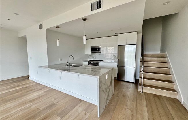 957 FIGUEROA LOS ANGELES CSWY
