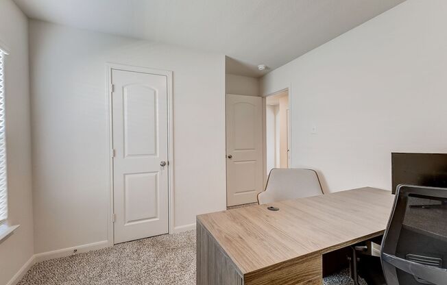 4 beds, 2 baths, 1,724 sqft, $2,145, Unit 505 Beall St