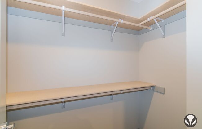 1 bed, 1 bath, 575 sqft, $1,095, Unit YH-4040