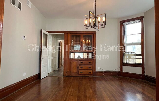 2320 W 23 ST