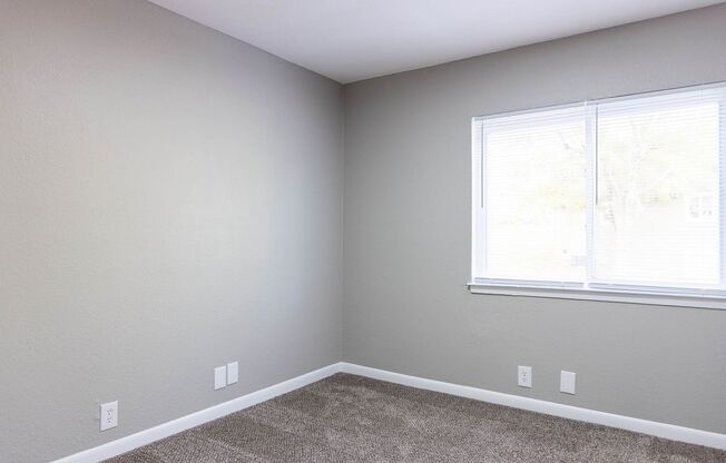 3 beds, 1.5 baths, 960 sqft, $1,250, Unit C1