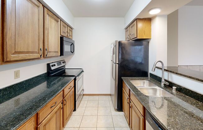 2 beds, 1 bath, 950 sqft, $1,695, Unit 584DA