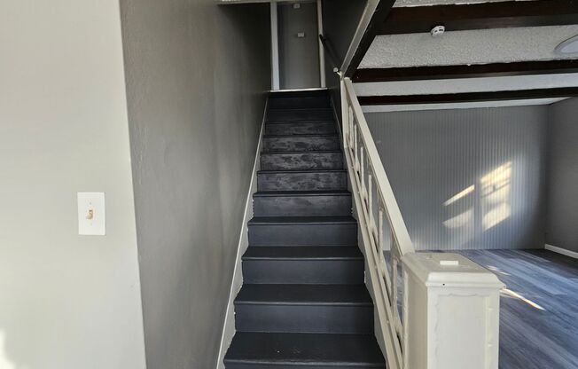 Spacious 2 bedroom 1 bath house for rent!