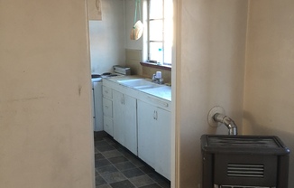 Studio, 1 bath, 500 sqft, $825, Unit Unit 05