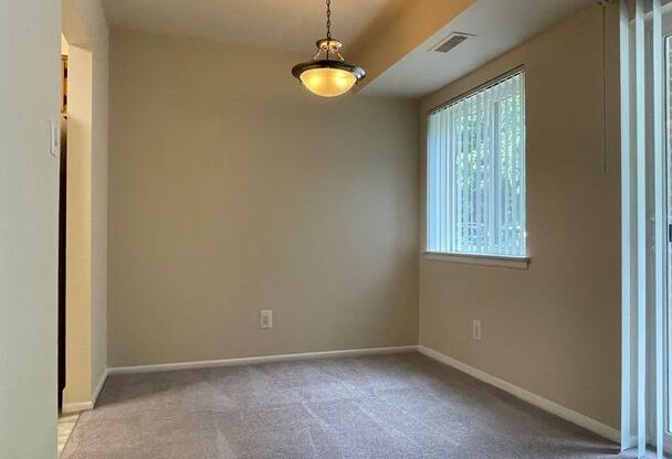 2 beds, 2 baths, 1,000 sqft, $1,990, Unit 14204 #101