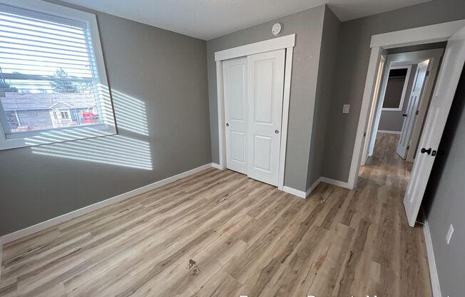 2 beds, 1 bath, $1,695, Unit #A