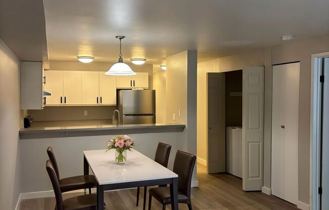 1 bed, 1 bath, 715 sqft, $1,995, Unit 216