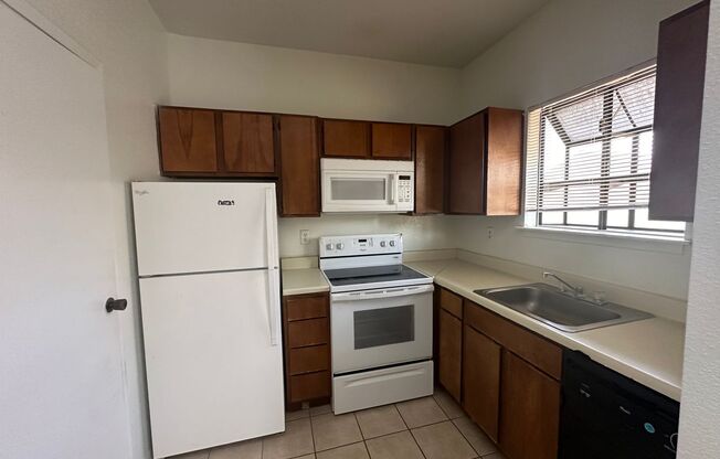 Studio, 1 bath, 432 sqft, $895, Unit 64