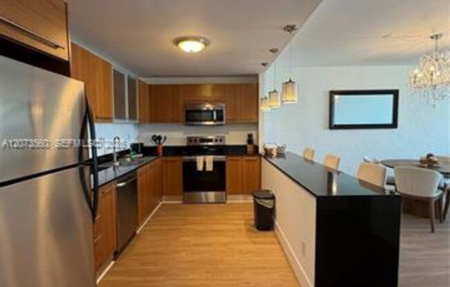 1 bed, 1.5 baths, $4,000, Unit # 1120