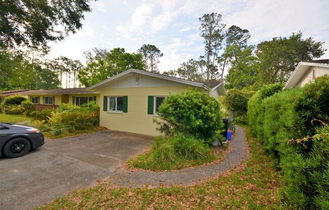 Beautiful House at 2231 NW 21st Ave - Pet Friendly!