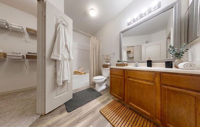 2 beds, 2 baths, 996 sqft, $1,299, Unit 4301