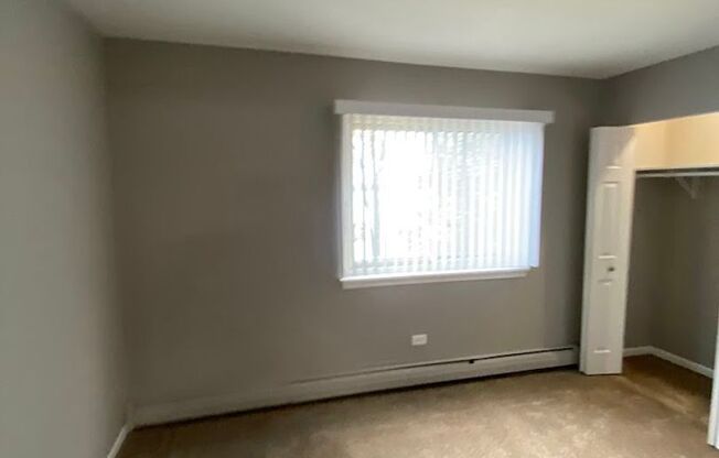 2 beds, 1 bath, 984 sqft, $1,695, Unit 155 118