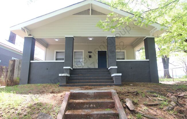Great Home - 3BR 2BA - New on The Market - Totally updated!!