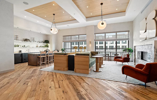 2 beds, 2 baths, $9,000, Unit 9A