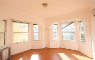 1 bed, 1 bath, $2,695, Unit #305