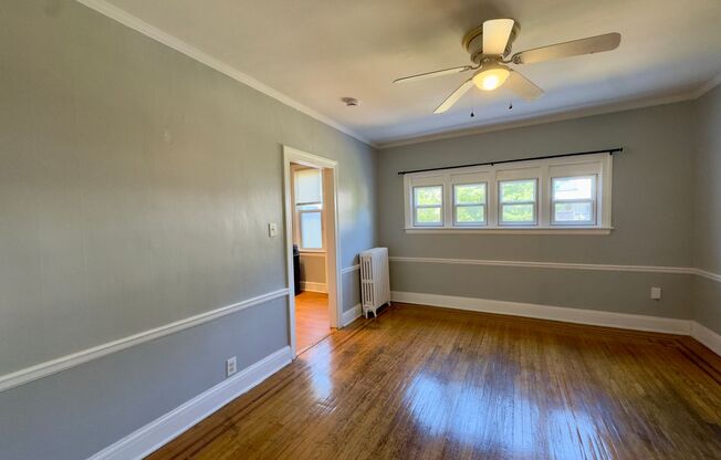 Charming 3 Bedroom/2 Bathroom Townhome in Ednor Gardens-Lakeside, MD!