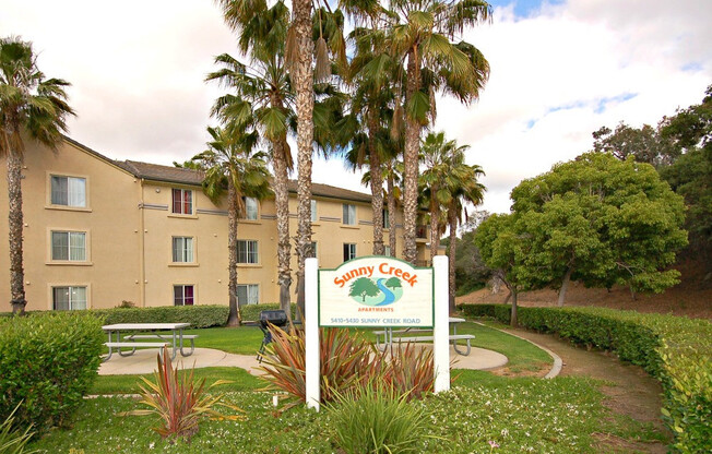 2 beds, 2 baths, 800 sqft, $2,677, Unit 10-104