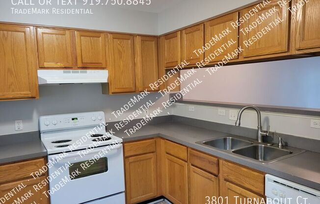 3801 TURNABOUT CT