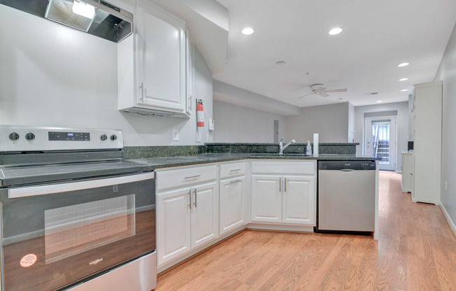 1360 KENYON ST NW