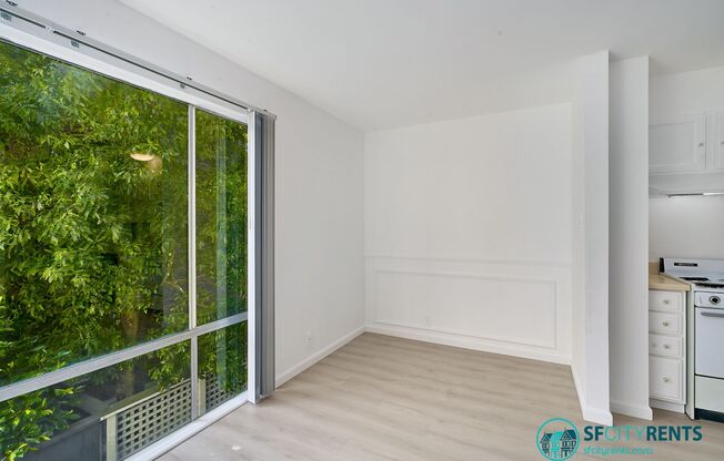 Pacific Heights: Studio w/ Sleeping Alcove, Dining Area, & Laundry Onsite