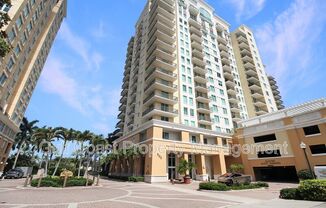 800 N TAMIAMI TRAIL