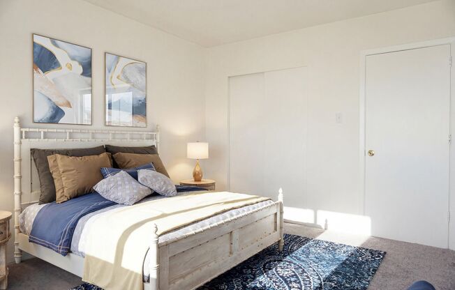 2 beds, 1 bath, 725 sqft, $1,389, Unit L06