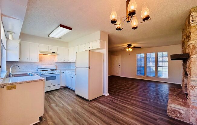 12005 CHARING CROSS RD