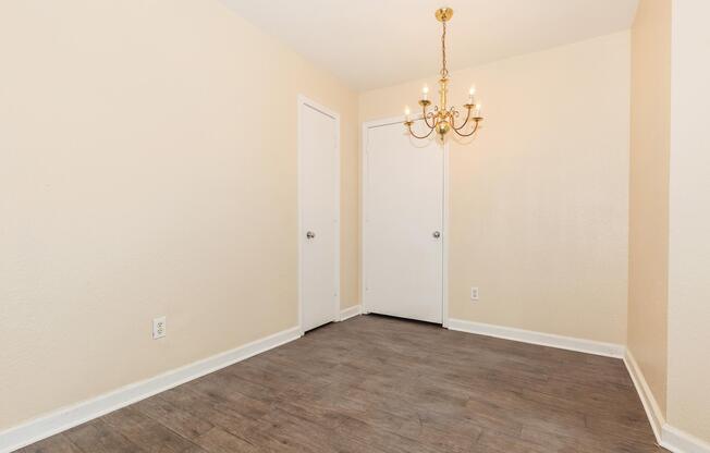 LOVELY DINING ROOM