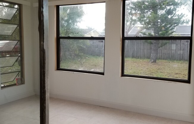 S. BISCAYNE & TAMIAMI TR -2 bedroom