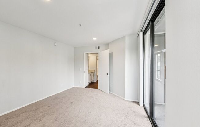 1 bed, 1 bath, 850 sqft, $2,348, Unit 104