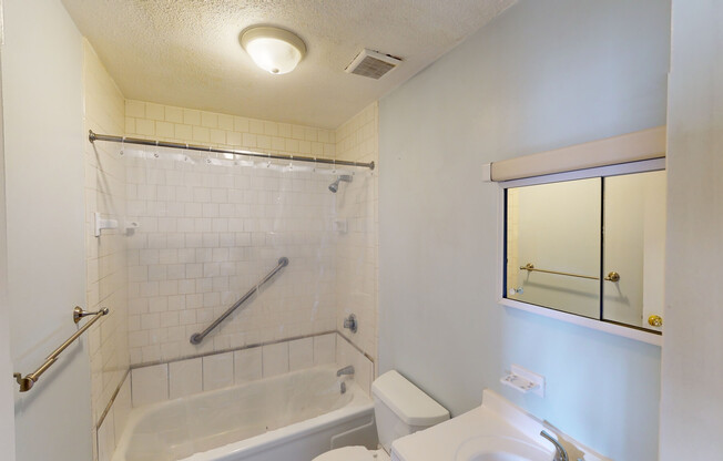 474 Broadway Ave