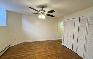 Studio, 1 bath, 525 sqft, $1,975, Unit B